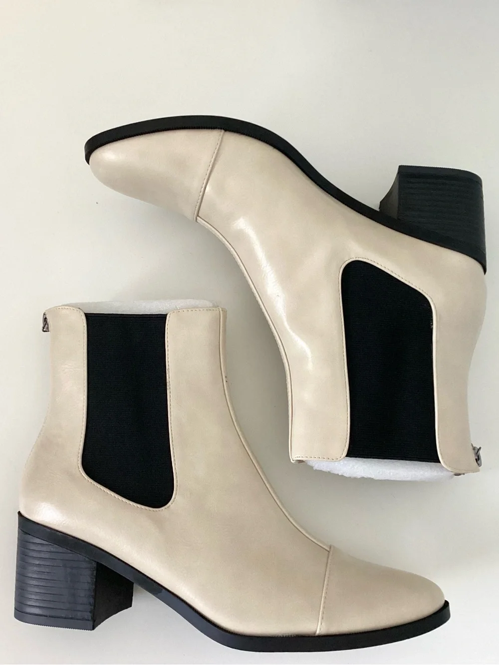 \Journee Collection\ NIB Nigella Chelsea Boot